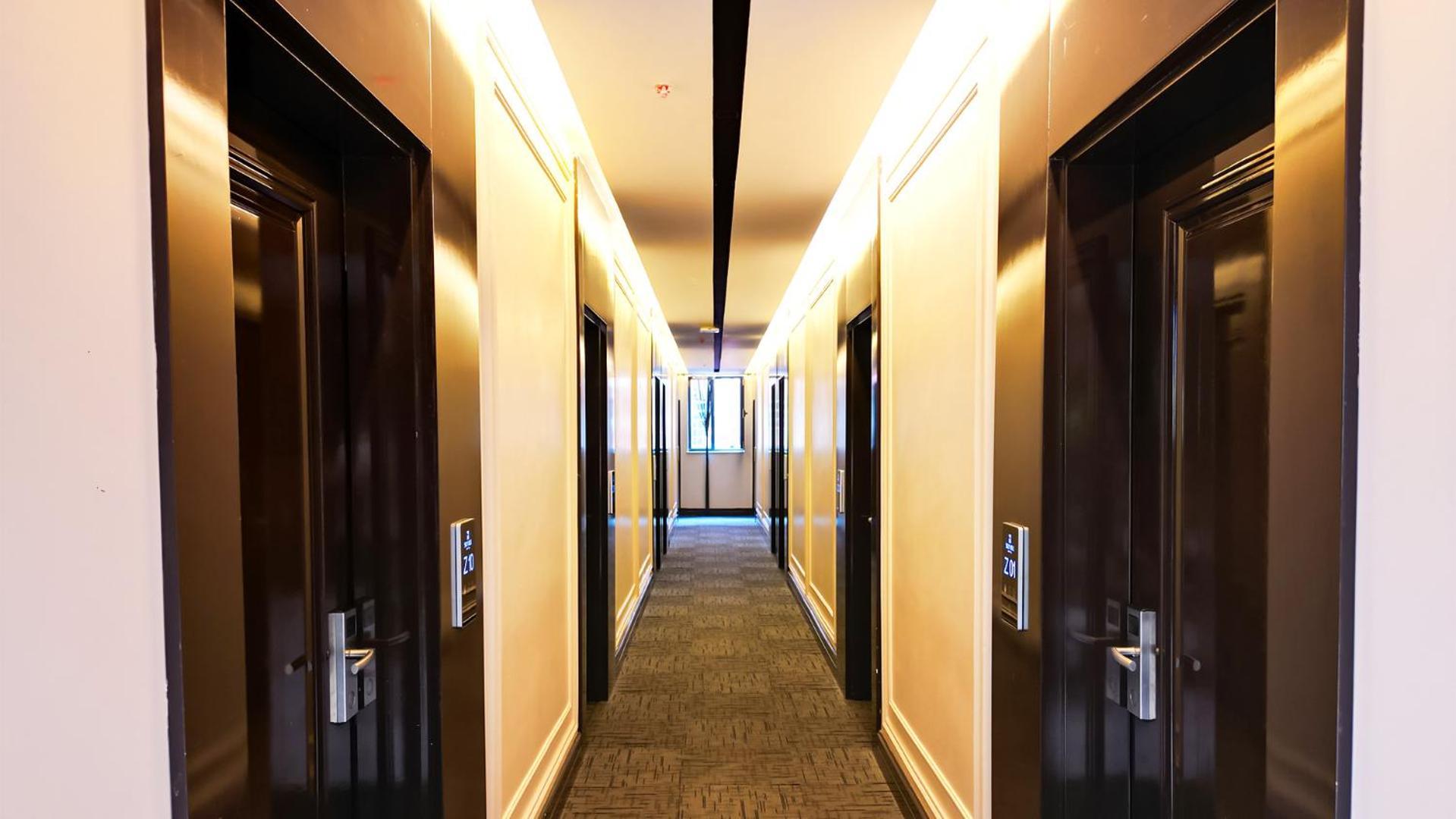 Sky Hill Отель 4*