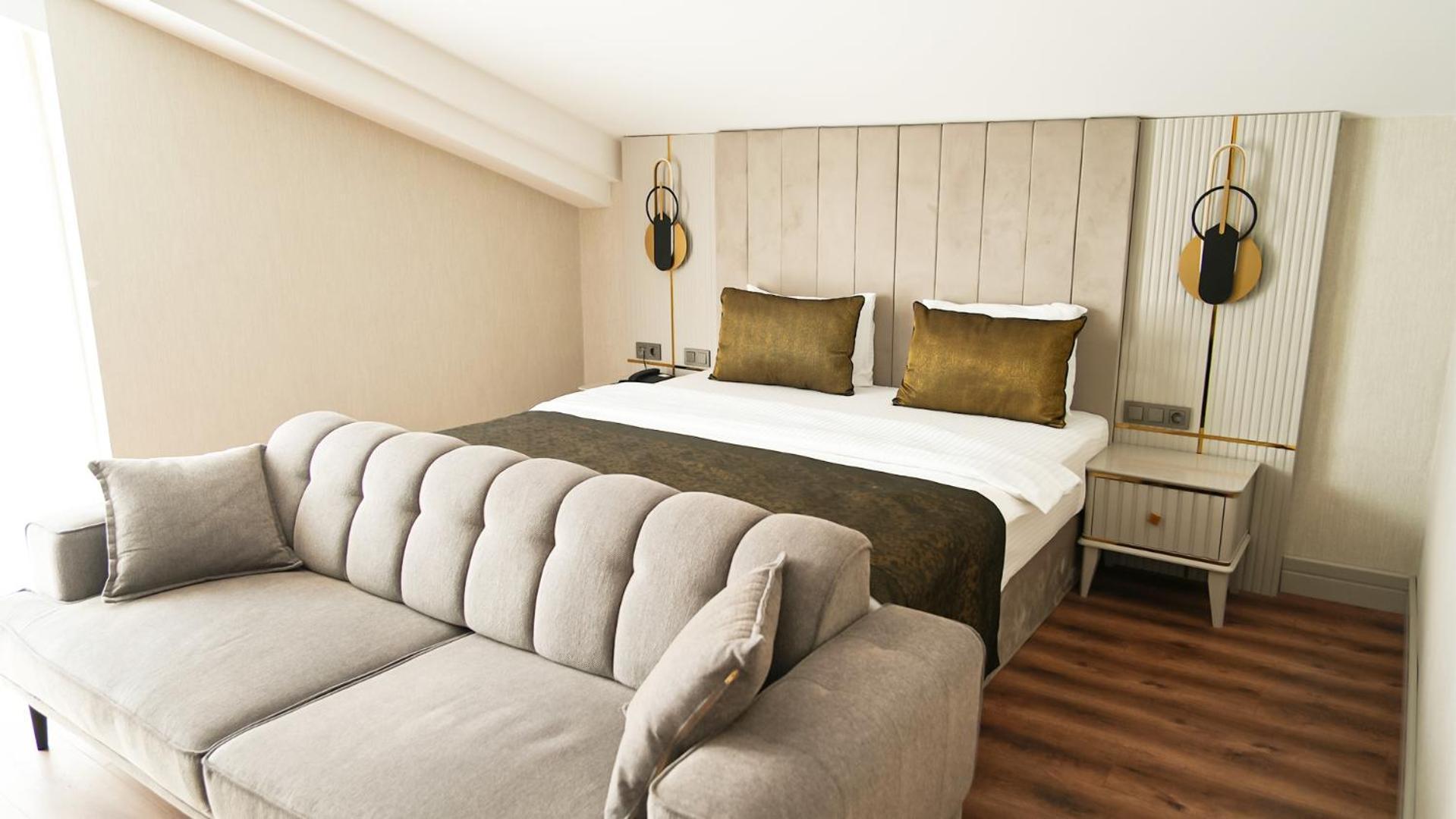 Sky Hill Hotel 4*