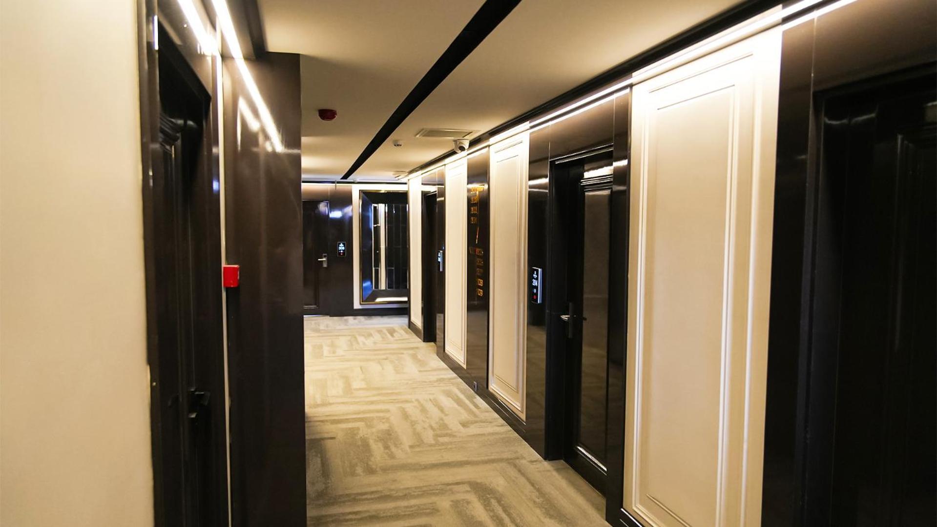 Sky Hill Hotel 4*