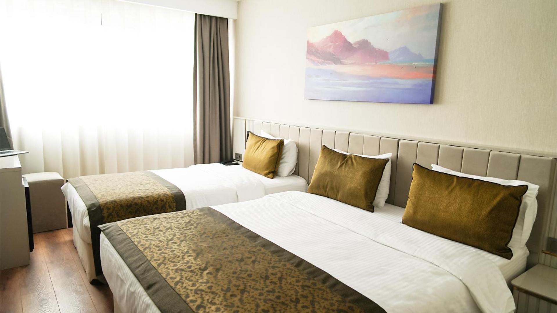 Hotel Sky Hill 4*